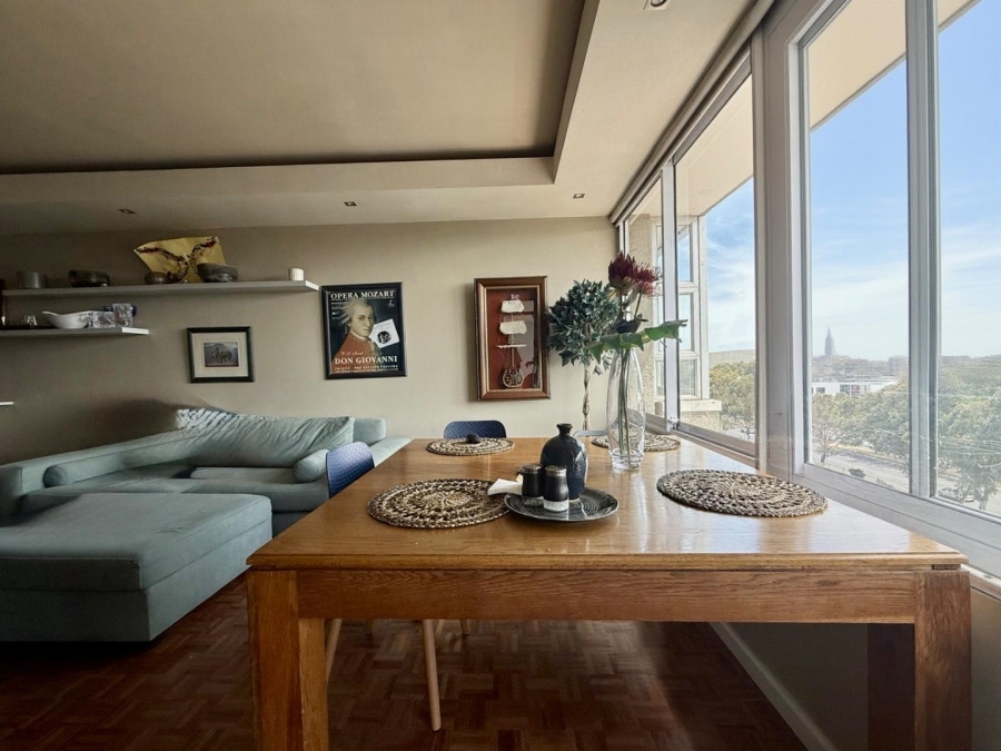 2 Bedroom Property for Sale in Green Point Western Cape